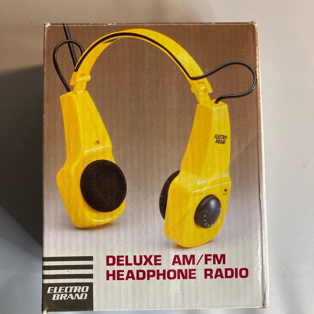 Electroband yellow deluxe am fm headphone radio